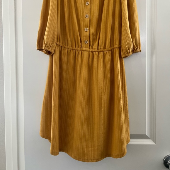 Off the shoulder dress new with tags - Picture 2 of 2